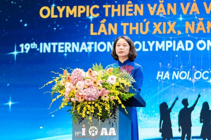 Phó Chủ tịch UBND TP Hà Nội Vũ Thu Hà, Trưởng Ban Tổ chức IOAA 2026 phát biểu.
