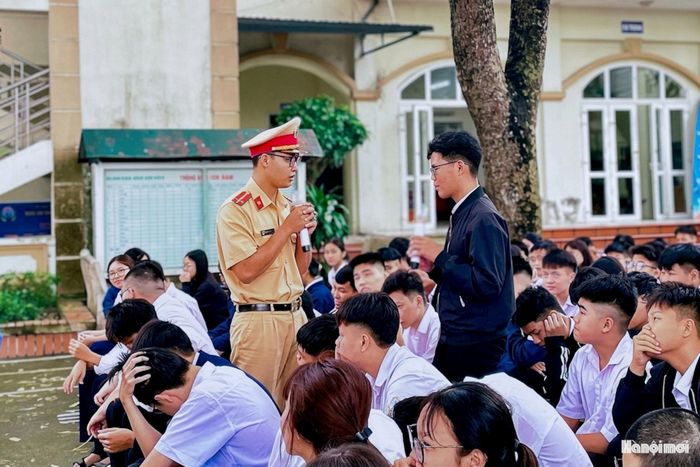 Chương trình tuyên truyền phổ biến giáo dục pháp luật về an toàn giao thông cho học sinh các trường tiểu học và THCS Nam Phù góp phần nâng cao rõ rệt ý thức tự giác chấp hành pháp luật của học sinh, tạo sự lan tỏa tích cực đến từng gia đình và toàn cộng đồng dân cư trên địa bàn xã.