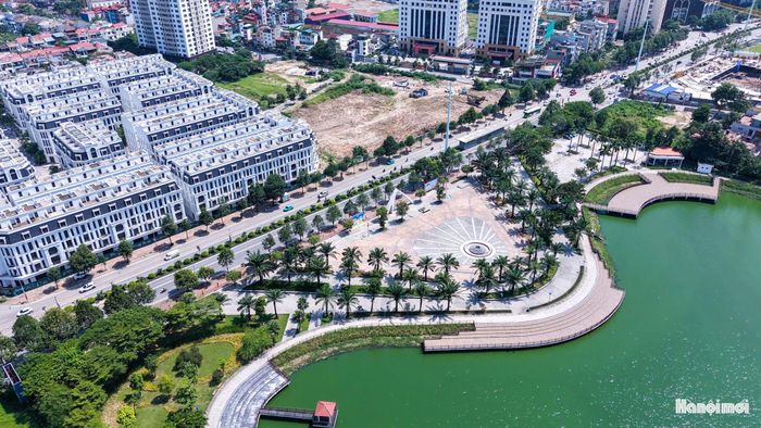 Công viên hồ điều hòa Phùng Khoang góp phần thoát nước, cải thiện môi trường và bổ sung không gian xanh cho khu vực phía Tây Nam Hà Nội.