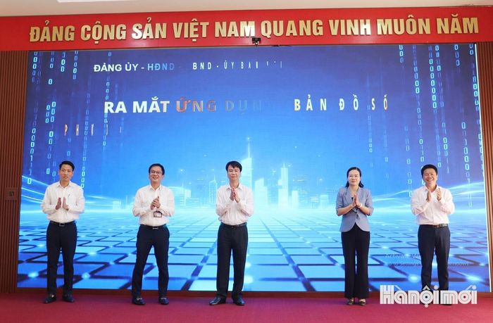UBND phường Kiến Hưng ra mắt “Ứng dụng bản đồ số phường Kiến Hưng”. Ảnh: Tuấn Điệp