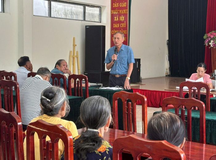 Tại các buổi sinh hoạt, nguyên tắc tập trung dân chủ, tự phê bình và phê bình được đảng viên ở Chi bộ thôn Văn Giáp thực hiện nghiêm túc. Ảnh: PV
