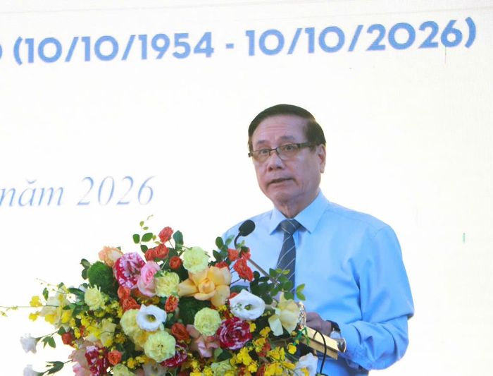 NSND Trần Quốc Chiêm, Chủ tịch Hội Liên hiệp văn học nghệ thuật Hà Nội phát biểu. Ảnh: Đình Thế