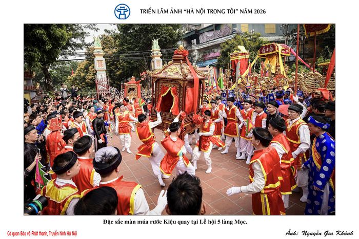 Tác phẩm "Đặc sắc màn múa rước kiệu quay tại Lễ hội 5 làng Mọc" của tác giả Nguyễn Gia Khánh.