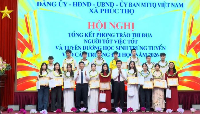 Hội nghị tổng kết phong trào "Người tốt, việc tốt" xã Phúc Thọ. Ảnh: Phúc Thọ