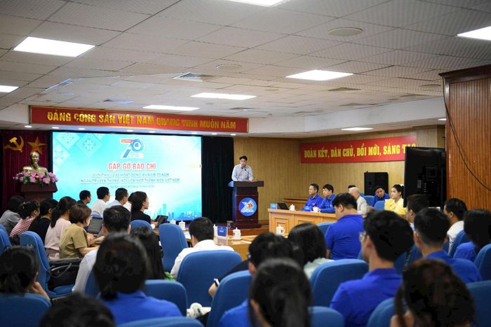Quang cảnh buổi họp báo. Ảnh: Quang Trường