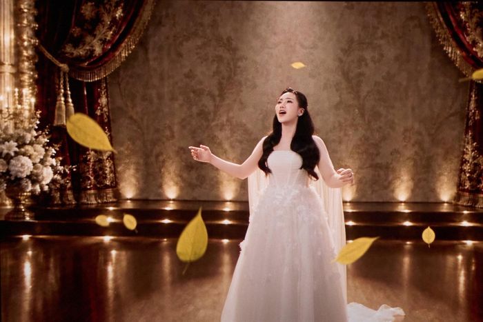 Một phân cảnh trong MV "Sau những ngày yêu xa" của ca sĩ Đặng Ngọc Anh. Ảnh: Ban tổ chức