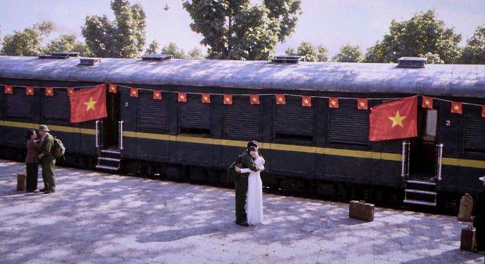 Một phân cảnh trong MV "Sau những ngày yêu xa" của ca sĩ Đặng Ngọc Anh. Ảnh: Ban tổ chức