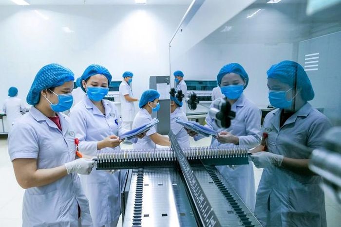 Trung tâm đã đầu tư đồng bộ hệ thống xét nghiệm sàng lọc máu đạt chuẩn, áp dụng kỹ thuật sinh học phân tử NAT. Ảnh: PV.