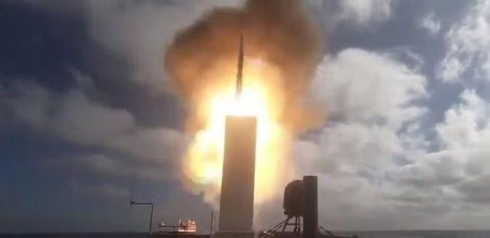 Báo cáo ngày 15/9 của Văn phòng Ngân sách Quốc hội Mỹ cho biết Washington có thể đã sử dụng 1/2 đến 2/3 lượng dự trữ của một số loại tên lửa đánh chặn kể từ tháng 6/2025. Cơ quan này nhận định việc khôi phục kho dự trữ có thể mất ít nhất 5 năm.