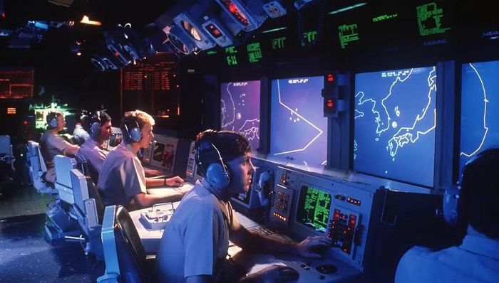 Raytheon cho biết hãng đã đầu tư vào nhân lực, cơ sở sản xuất và tự động hóa để đáp ứng nhu cầu ngày càng tăng đối với SM-6.
