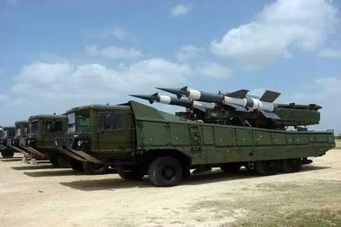Thiết bị quang điện tử mới tích hợp bổ sung cho tổ hợp Pechora-2M giúp phát hiện và bám mọi loại mục tiêu trên không một cách hiệu quả cả ban ngày cũng như ban đêm.