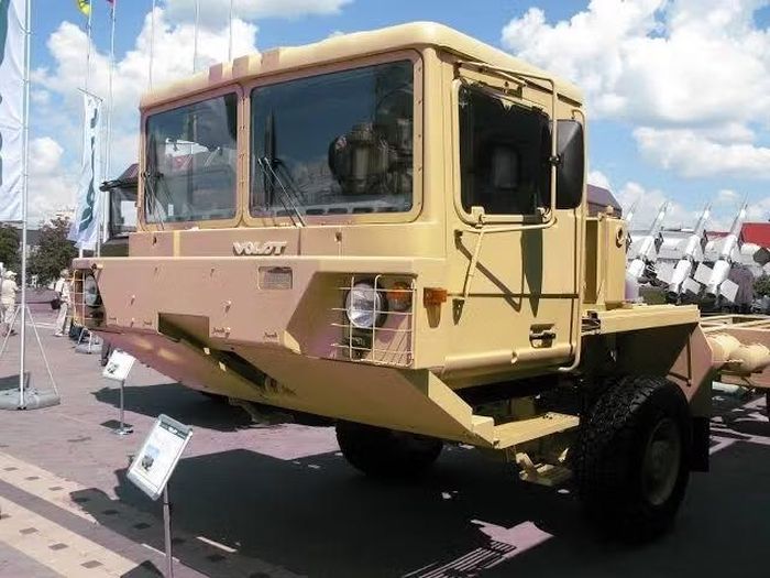 Theo các điều khoản của hợp đồng, khách hàng Nga sẽ nhận được 20 khung gầm MZKT-8021-021, cũng như 5 khung gầm MZKT-8022-021 và 5 khung gầm MZKT-80211-021.