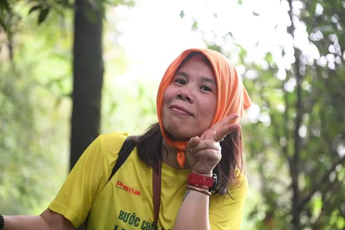 Kệ quá giờ... cứ phải làm cái ảnh ấn tượng đã.