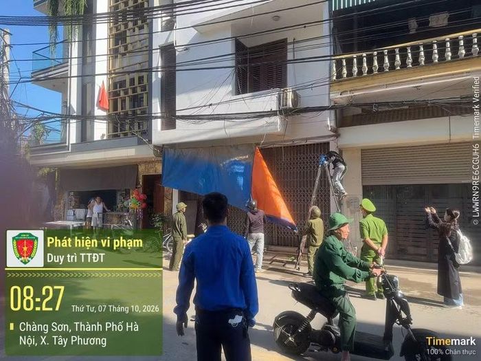 Tháo các mái che, mái vẩy gây mất mỹ quan