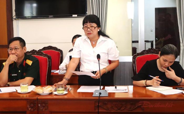 Luật gia Phạm Thanh Tuyền, Phó Chánh Văn phòng Hội Luật gia TPHCM, nguyên Phó Ban công tác phía Nam UBTƯ MTTQ Việt Nam phát biểu tại hội nghị. Ảnh: T.Luân.