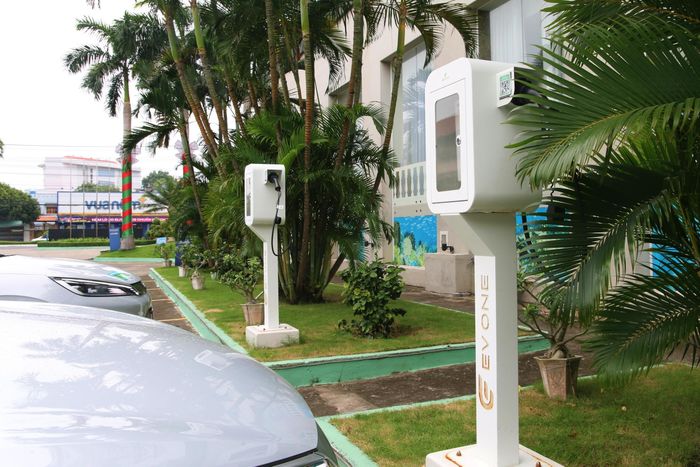 Việt Nam đang từng bước chuẩn hóa hạ tầng sạc. Ảnh minh họa: Phúc Hậu. 