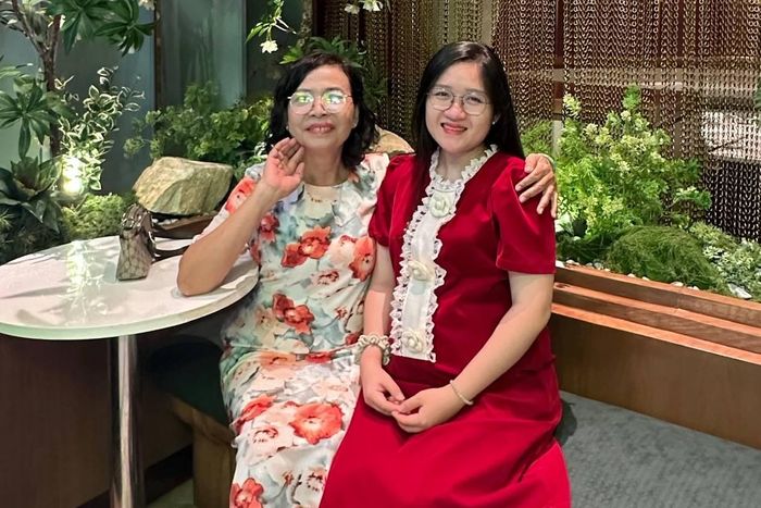  Bà Nhãn thể hiện tình yêu thương qua hành động với con dâu. 