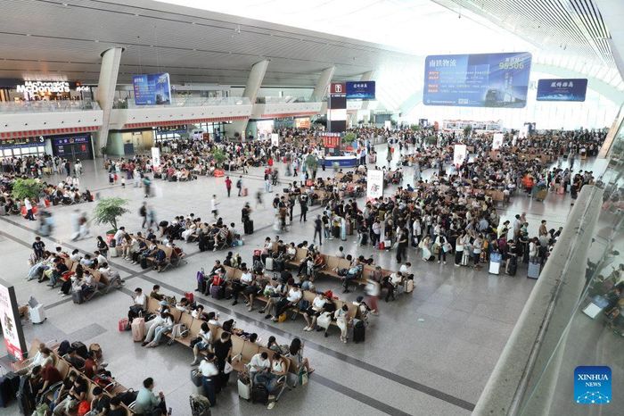 Mạng lưới giao thông Trung Quốc ghi nhận cao điểm đi lại trong những ngày nghỉ lễ Quốc khánh. Ảnh: Tân Hoa Xã.