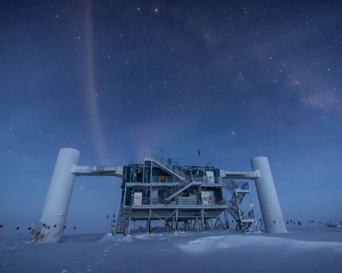  Đài quan sát neutrino IceCube tại Trạm Nam Cực Amundsen-Scott, ở Nam Cực. Ảnh: NSF. 