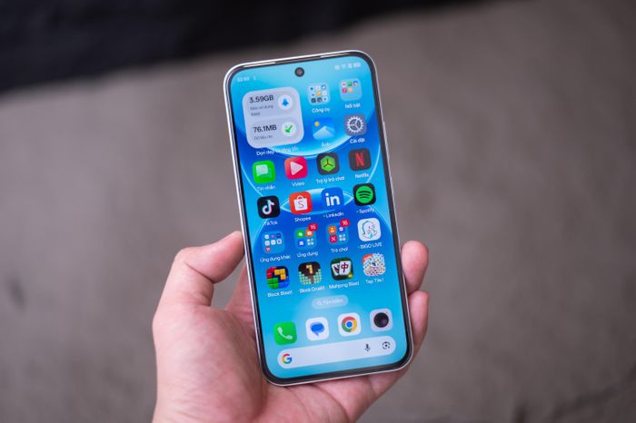 Camera, pin lớn, sạc nhanh thành nâng cấp chủ chốt của smartphone tầm trung khi cấu hình dậm chân tại chỗ.