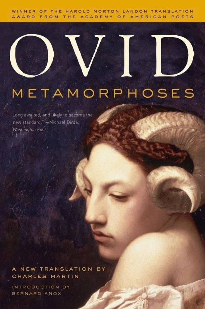 Hai cuốn sách Tuyên ngôn Cyborg và Biến hình nằm trong danh sách yêu thích của Alessandro Michele. Ảnh: Amazon.