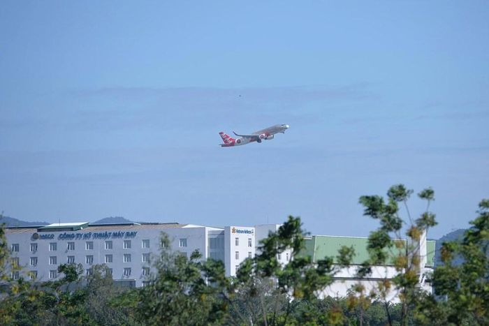 UAV hay flycam xuất hiện tại khu vực máy bay cất, hạ cánh có thể dẫn đến những hậu quả vô cùng thảm khốc