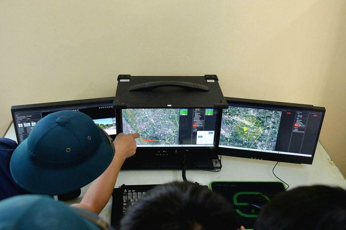 Kíp trực theo dõi các thông tin trinh sát trên hệ thống