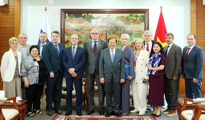 Hai bên nhất trí thúc đẩy các định hướng mới trong hợp tác văn hóa, nghệ thuật