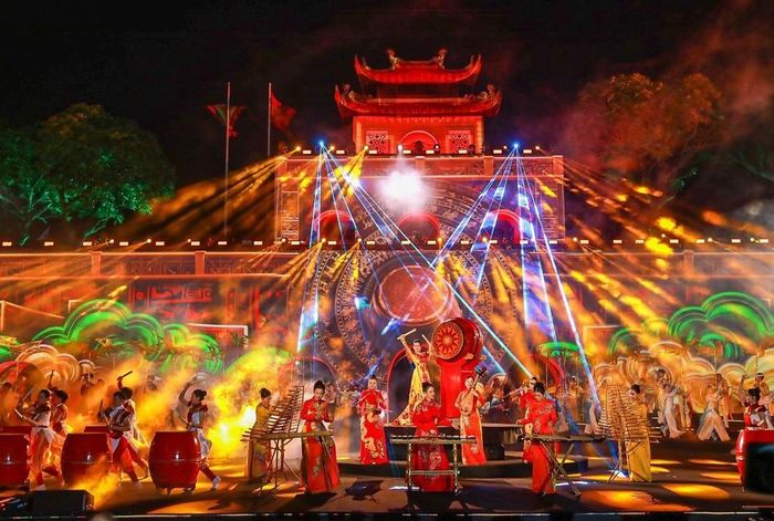 Lễ khai mạc Lễ hội Văn hóa thế giới tại Hà Nội lần thứ 2 - năm 2026 diễn ra tối 1/10 với chủ đề “Hội tụ di sản - Kiến tạo tương lai”. Ảnh: Khánh Hòa