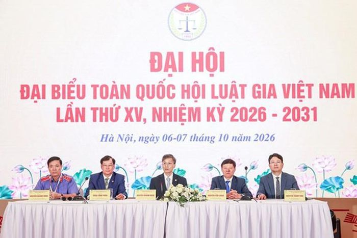 Đoàn Chủ tịch điều hành Đại hội - Ảnh: chinhphu.vn/Toàn Thắng