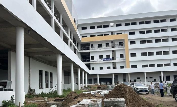 Bệnh viện Ung bướu Cần Thơ vẫn ngổn ngang và chậm tiến độ - Ảnh: chinhphu.vn/Lê Sơn