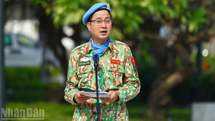 Thiếu tướng Phạm Mạnh Thắng, Cục trưởng Cục Gìn giữ hòa bình Việt Nam phát biểu.