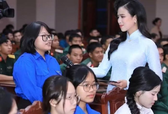 Thế hệ trẻ Thủ đô giao lưu tại chương trình. (Ảnh: NGỌC HOA)