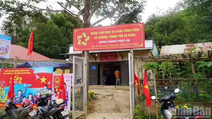 Công tác giải quyết thủ tục hành chính có nhiều chuyển biến tích cực. (Ảnh: THANH TÂM)