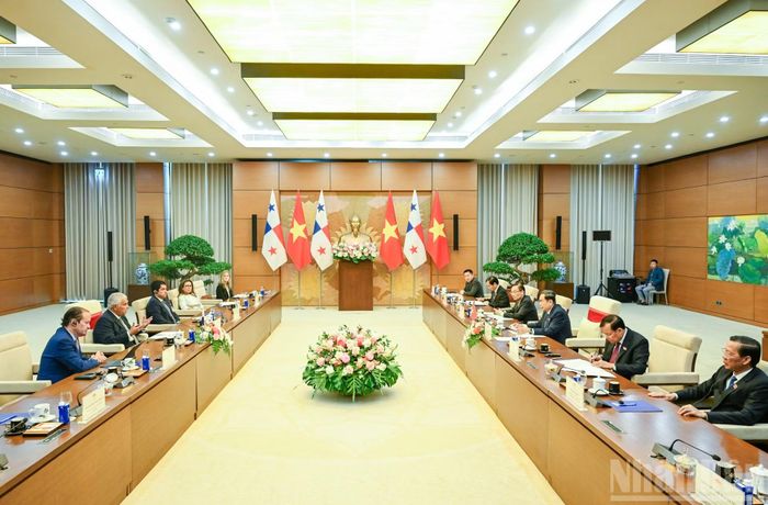 Quang cảnh hội kiến tại Nhà Quốc hội. (Ảnh: DUY LINH)
