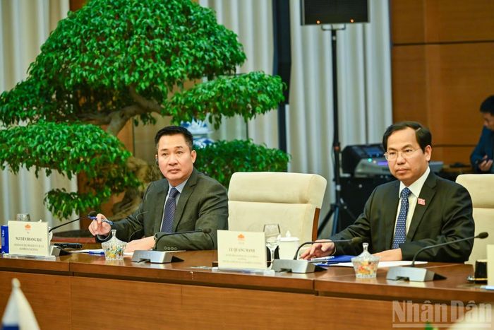 Các đại biểu Quốc hội Việt Nam tại hội kiến. (Ảnh: DUY LINH)
