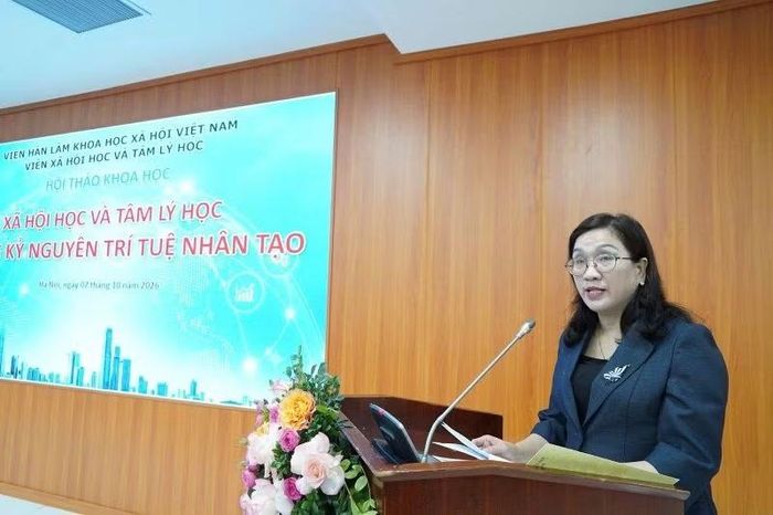 Tiến sĩ Đinh Thị Mai, Phó Chủ tịch Viện Hàn lâm phát biểu chỉ đạo tại hội thảo. (Ảnh: VŨ HỒNG)