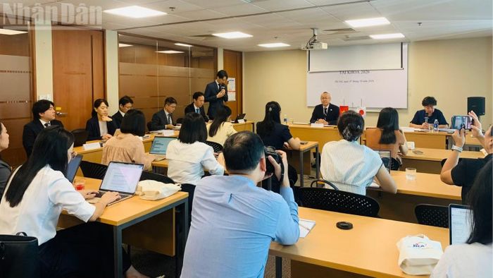 Quang cảnh buổi họp báo diễn ra tại Hà Nội ngày 7/10. (Ảnh: KIỀU GIANG)