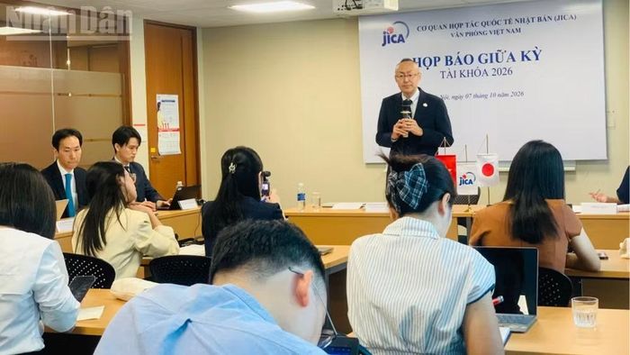 Cơ quan Hợp tác quốc tế Nhật Bản (JICA) tổ chức buổi Họp báo giữa kỳ tài khóa 2026. (Ảnh: KIỀU GIANG)
