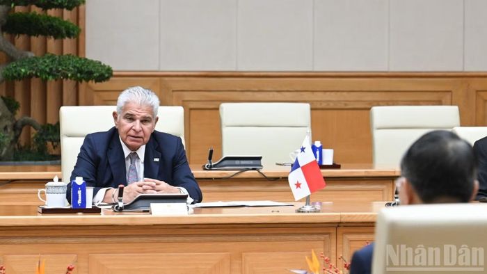  Tổng thống Panama José Raúl Mulino Quintero phát biểu ý kiến tại buổi hội kiến. (Ảnh: TRẦN HẢI) 
