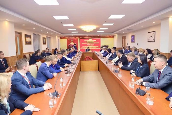 Quang cảnh buổi làm việc. (Ảnh: Ban Chính sách, chiến lược Trung ương)