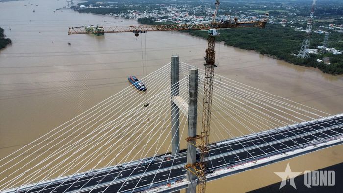 Cầu Phước Khánh nối thông toàn tuyến cao tốc Bến Lức - Long Thành dài gần 58km. Ảnh: TRUNG CHÁNH