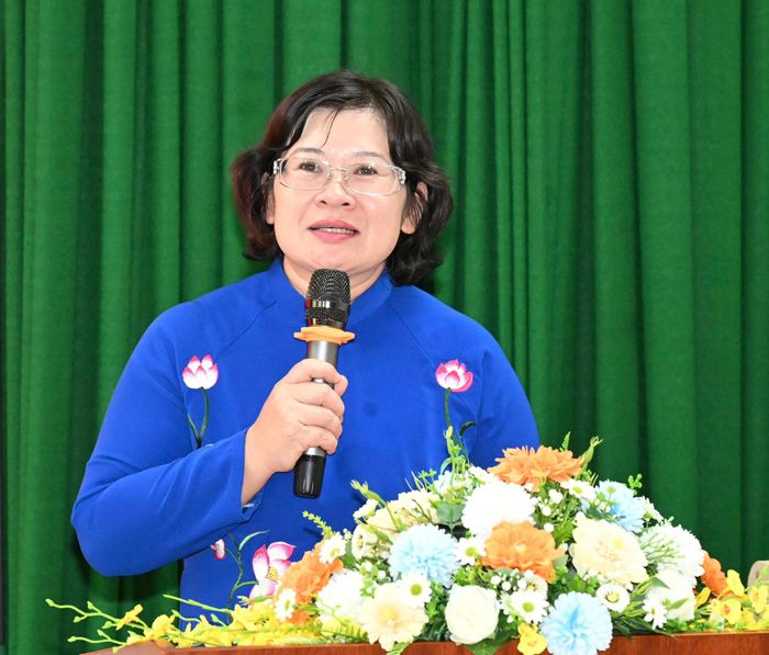  Phó Bí thư Thành ủy TPHCM Văn Thị Bạch Tuyết phát biểu chỉ đạo. Ảnh: VIỆT DŨNG 