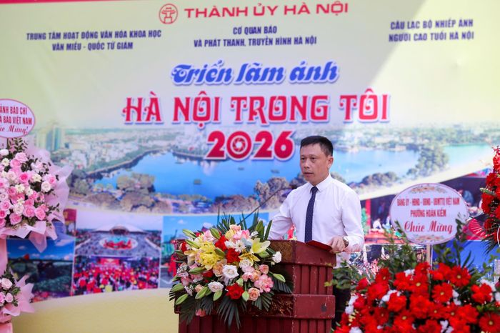  Phó Giám đốc Cơ quan Báo và Phát thanh, Truyền hình Hà Nội Nguyễn Thành Lợi phát biểu khai mạc 