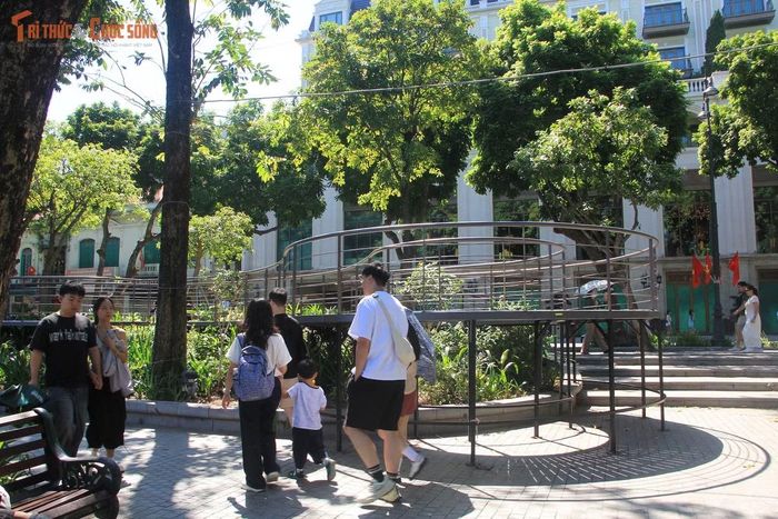 Sau khi chương trình kết thúc, đơn vị thực hiện có trách nhiệm hoàn trả khu vực bờ hồ về trạng thái ban đầu. Thời gian trưng bày tác phẩm nghệ thuật dự kiến từ ngày 8/10 đến hết ngày 2/12.