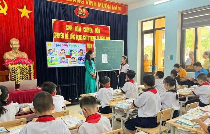 Trường Tiểu học số 1 Đồng Lê tích cực đổi mới phương pháp dạy học tiếng Anh.