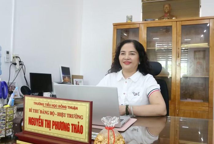 Bà Nguyễn Thị Phương Thảo, Hiệu trưởng Trường Tiểu học Đồng Thuận cho biết, nhà trường triển khai dạy học song ngữ, nhằm nâng cao chất lượng dạy học.