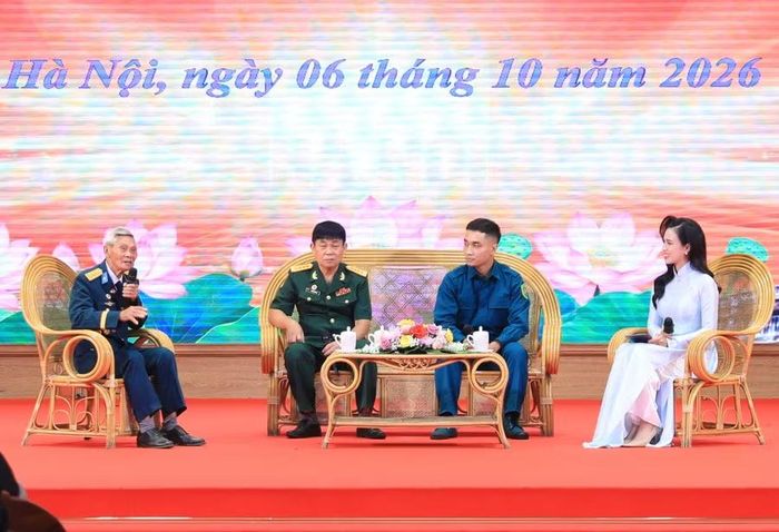 Khách mời giao lưu tại chương trình.
