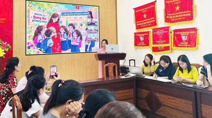 Trường Tiểu học Đồng Hải tổ chức chuyên đề hỗ trợ tiếng Anh cho giáo viên.