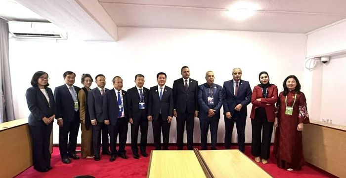 Phó Chủ tịch Hội đồng dân tộc Algeria Mohammed Larbi Slimani bày tỏ trân trọng quan hệ truyền thống hữu nghị, sự ủng hộ lẫn nhau và cùng chia sẻ những tầm nhìn chiến lược giữa Việt Nam và Algeria. (Ảnh: Bảo Chi)